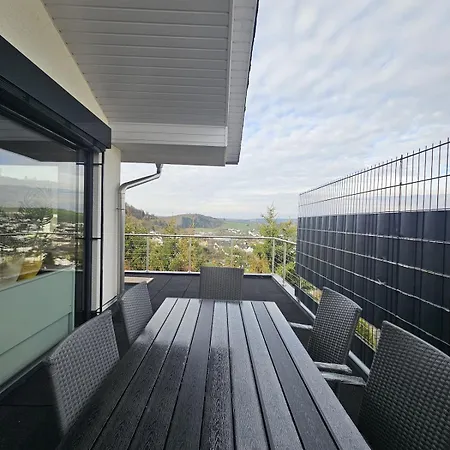 Luxus-penthouse Mit Einzigartigem Schlossblick *